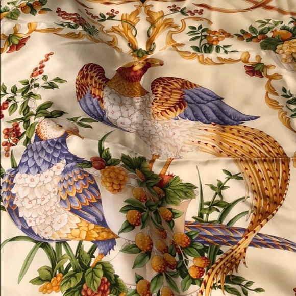 Salvatore Ferragamo silk scarf - Picture 2 of 4